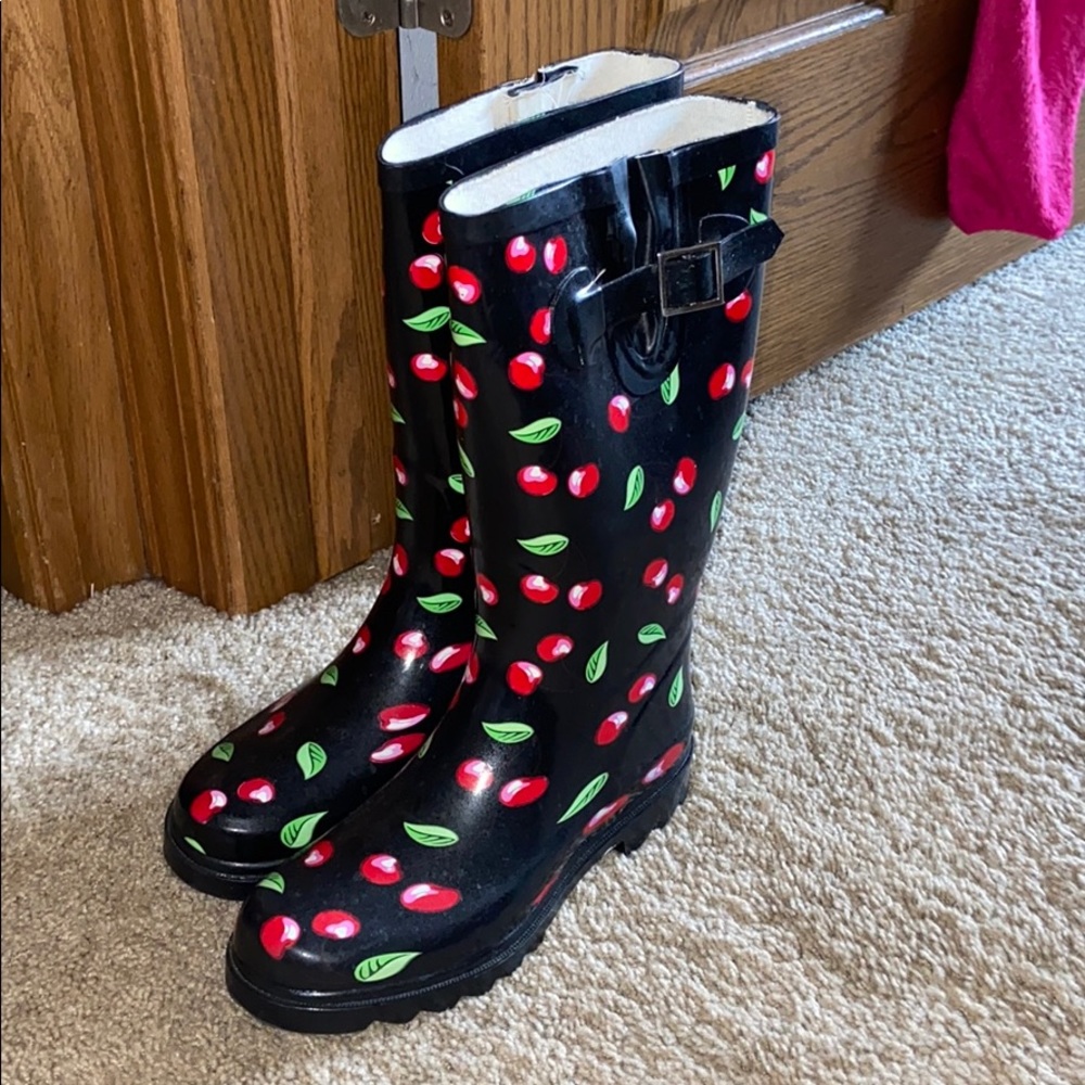 Cherry print rain boots